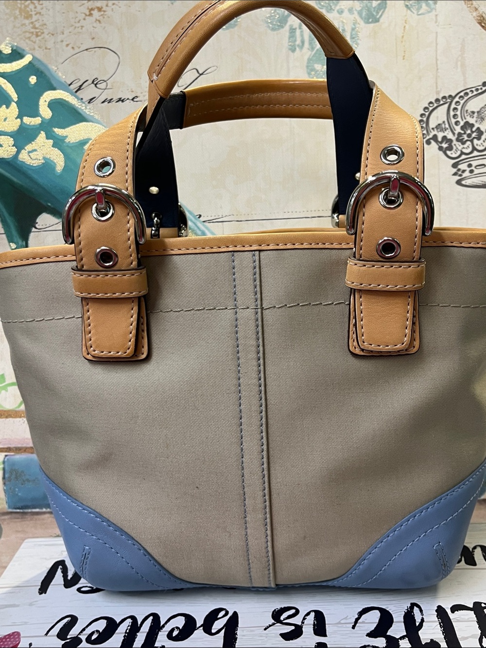 Coach vintage Two-Tone Taupe and Blue Pebbled Tote with Tan Trim - Picture 4 of 15